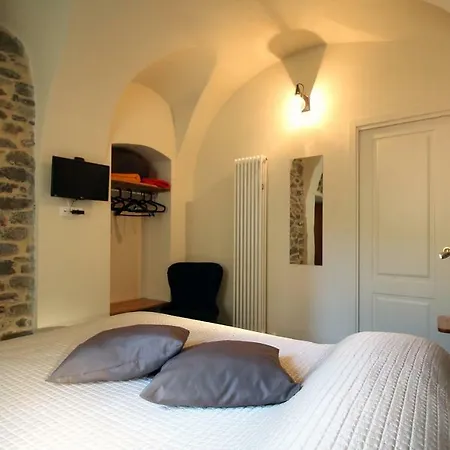 Nocleg ze śniadaniem U Campanin 3*