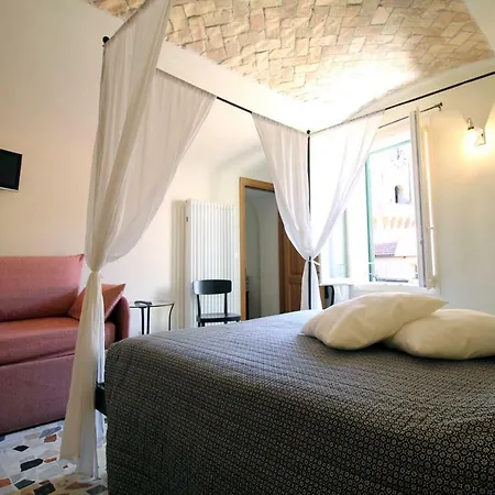 Alojamento de Acomodação e Pequeno-almoço U Campanin